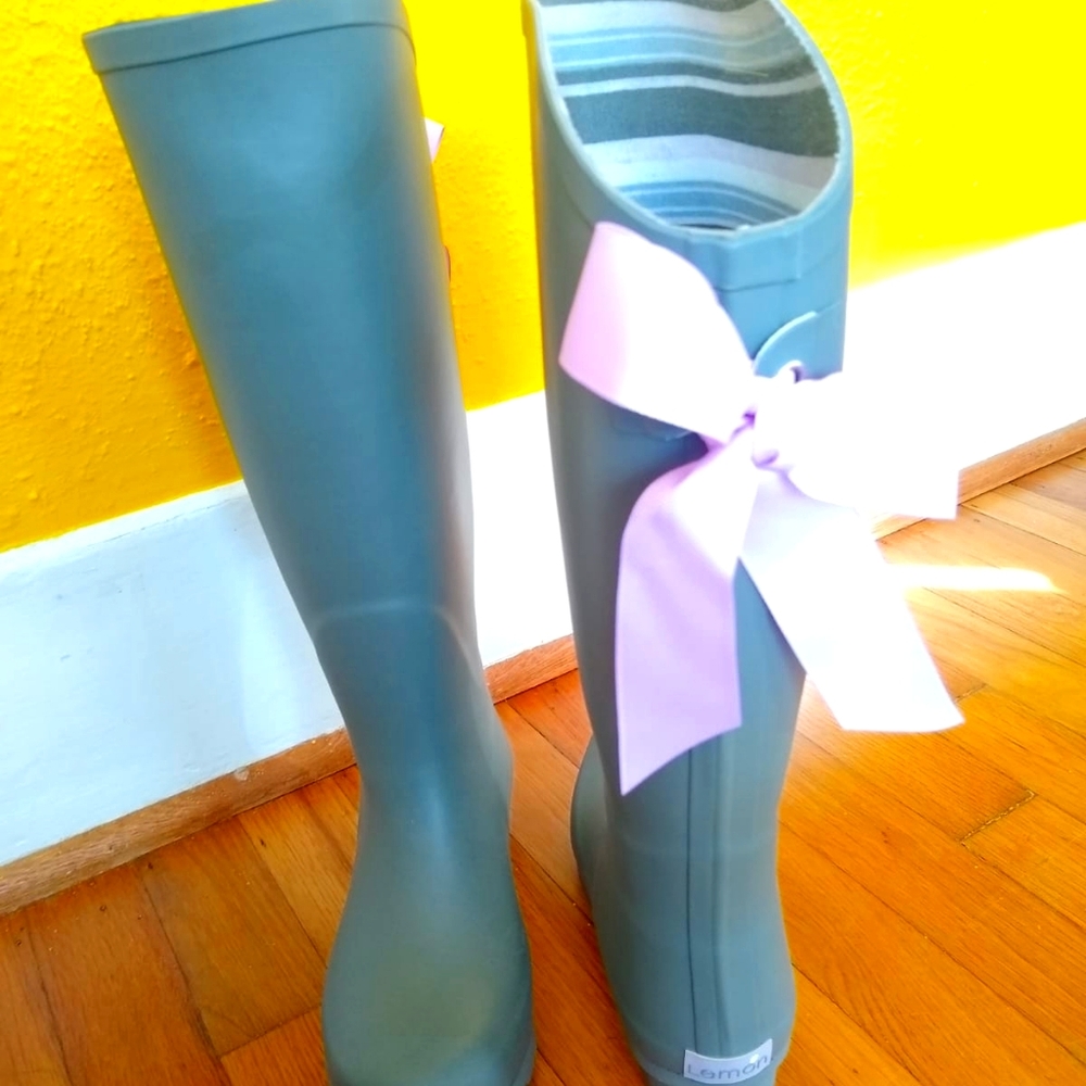 Gray Lemon Winter Boots Ribbon